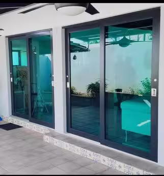 SlidingDoors