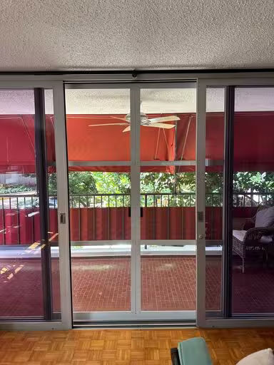 SlidingDoors