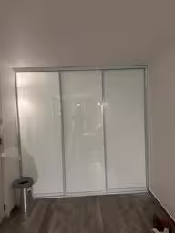 SlidingDoors