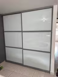 SlidingDoors