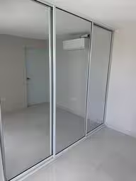 SlidingDoors